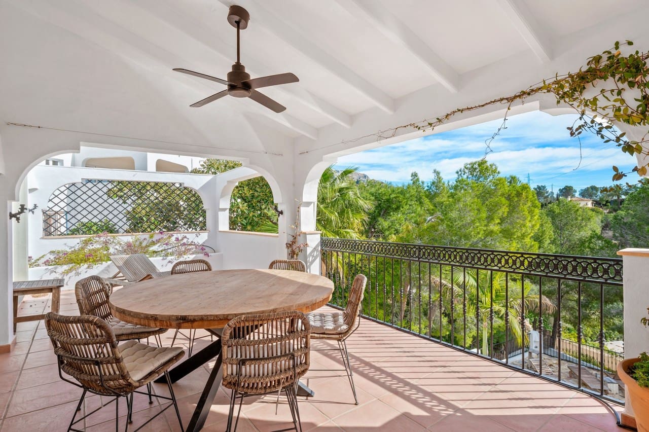 6 soveværelse Villa til salg i Altea med swimmingpool - € 985.000 (Ref: 9651222)