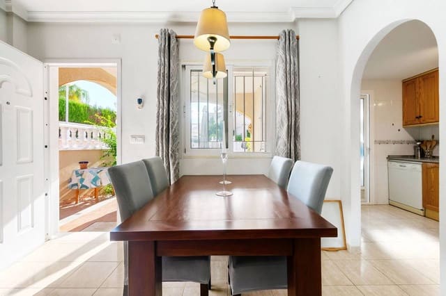 2 soveværelse Lejlighed til salg i Dehesa de Campoamor, Orihuela med swimmingpool - € 251.900 (Ref: 9655640)