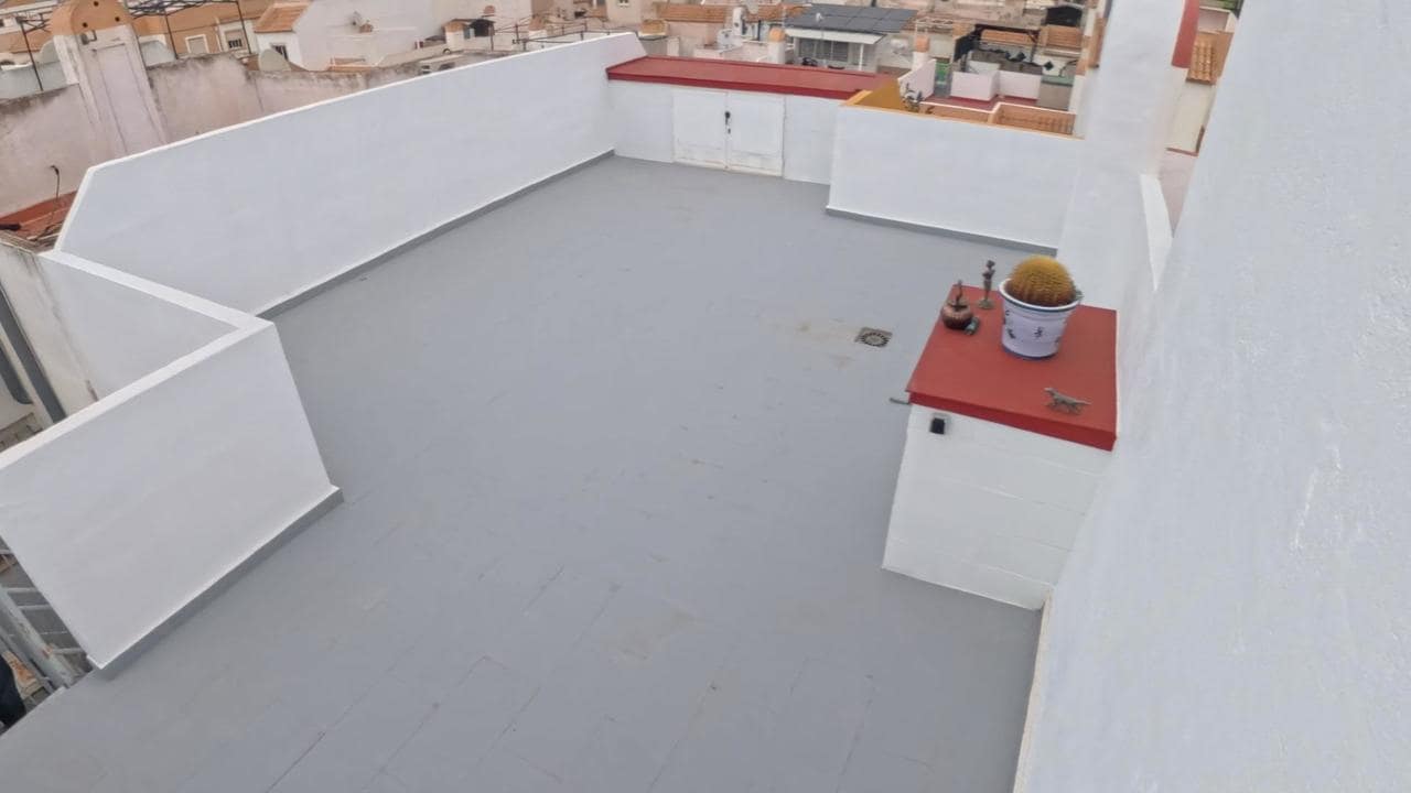 2 makuuhuone Bungalow myytävänä paikassa Torrevieja mukana uima-altaan - 155 000 € (Ref: 9655641)