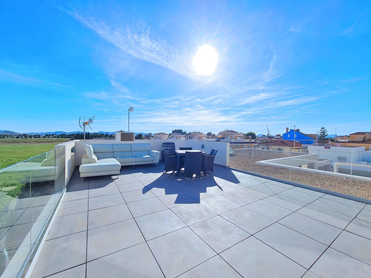 Chalet de 3 habitaciones en Los Alcázares en venta - 775.000 € (Ref: 9655642)