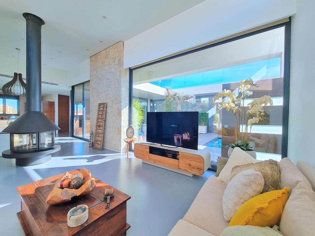 Chalet de 3 habitaciones en Los Alcázares en venta con piscina garaje - 775.000 € (Ref: 9655642)
