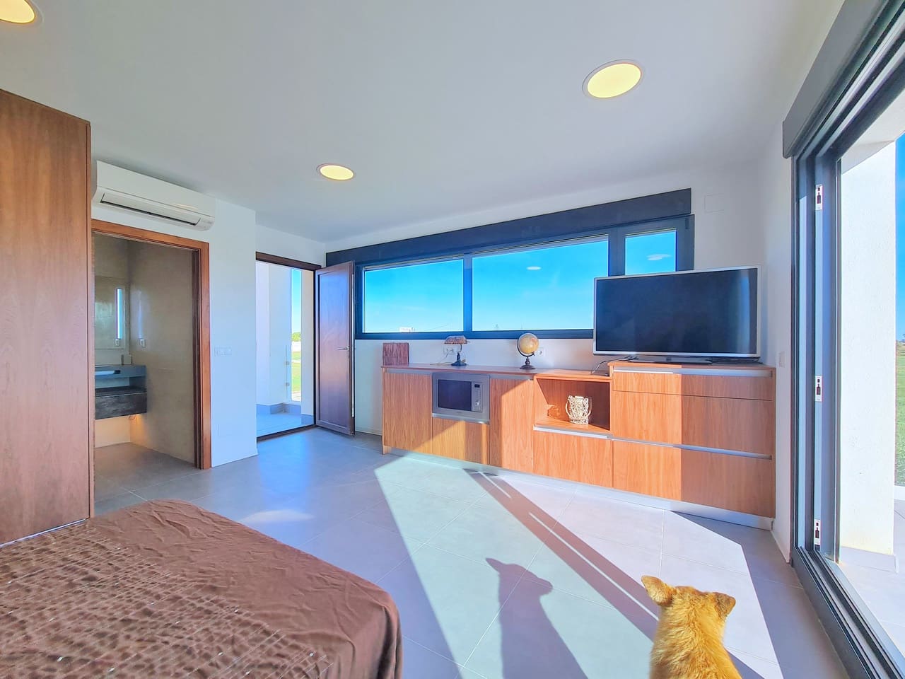 Chalet de 3 habitaciones en Los Alcázares en venta con piscina garaje - 775.000 € (Ref: 9655642)