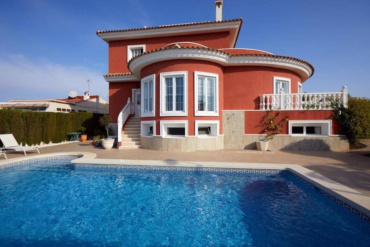 5 bedroom Villa for sale in Rojales - € 790,000 (Ref: 9655646)