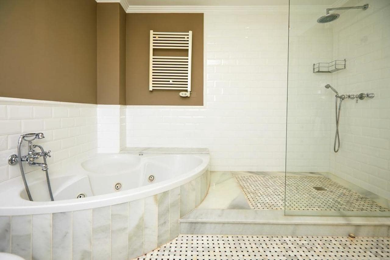 5 bedroom Villa for sale in Rojales - € 790,000 (Ref: 9655646)