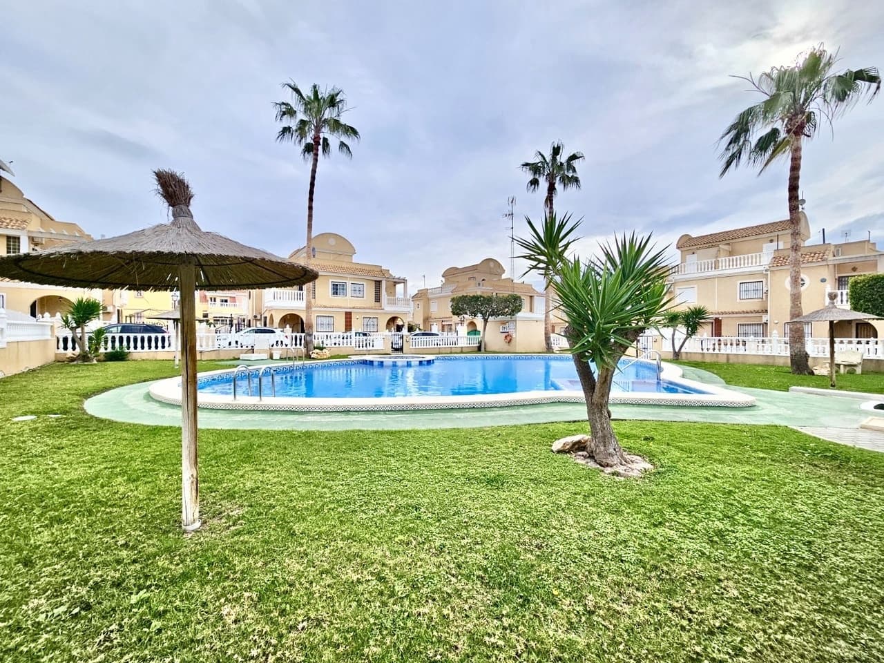 3 slaapkamer Huis te koop in Cabo Roig - € 220.000 (Ref: 9655651)