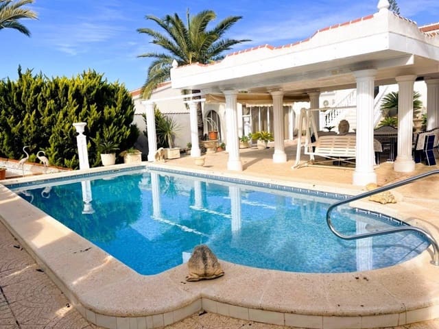 3 soverom Villa til salgs i Ciudad Quesada, Rojales med svømmebasseng garasje - € 660 000 (Ref: 9655655)