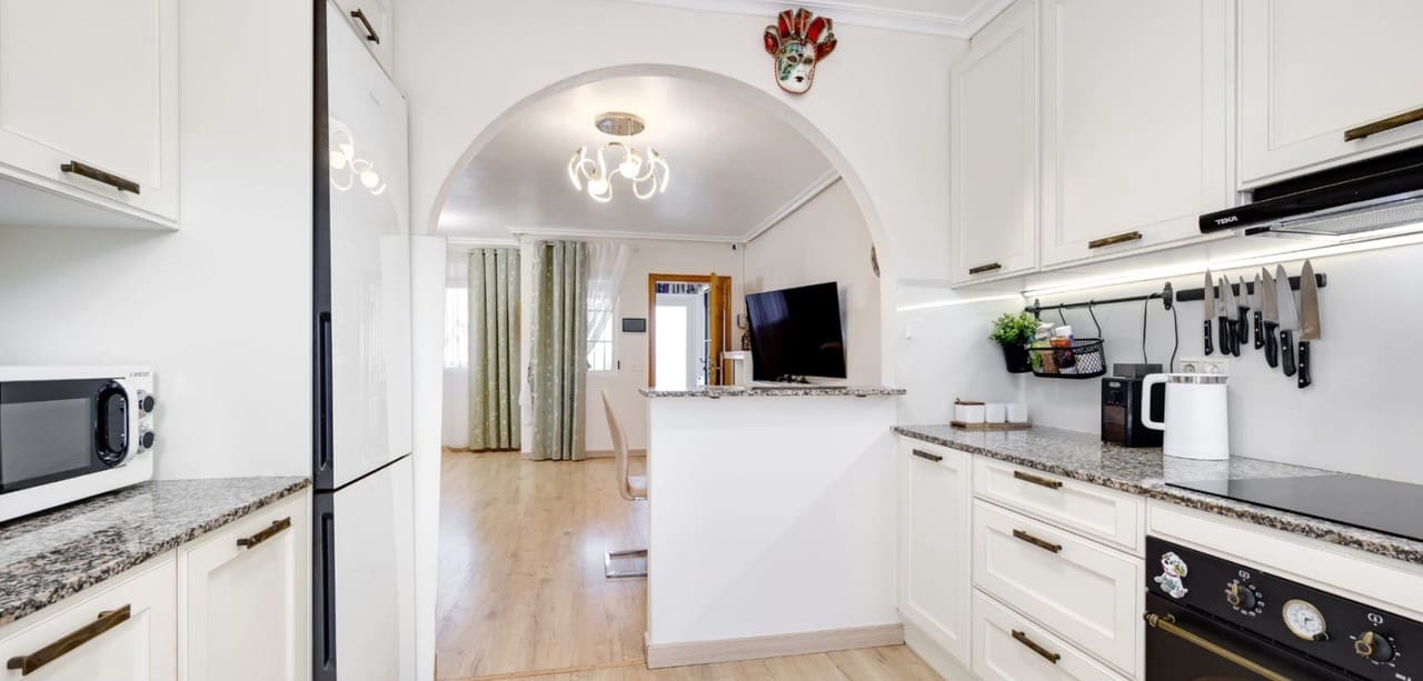 3 slaapkamer Huis te koop in Torrevieja - € 249.900 (Ref: 9658305)