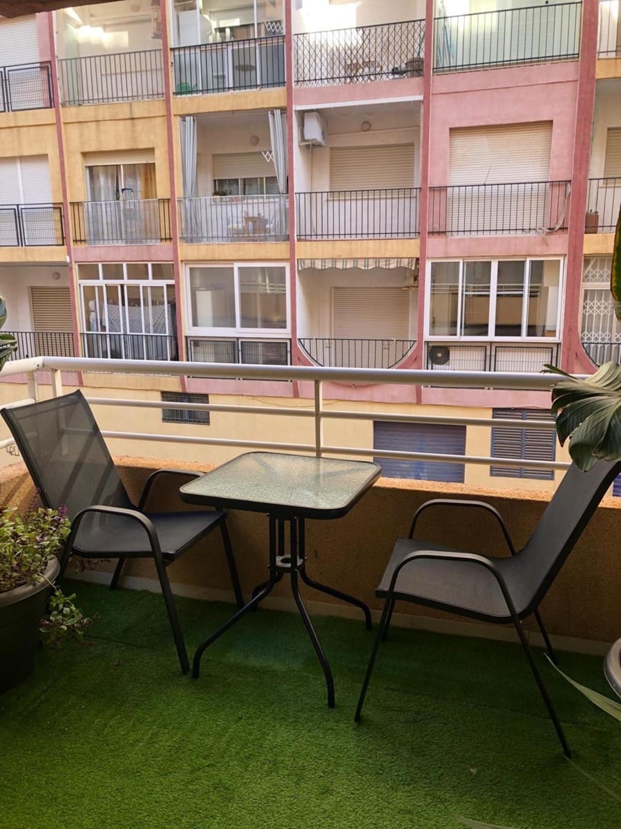 2 makuuhuone Huoneisto myytävänä paikassa Torrevieja - 199 000 € (Ref: 9658306)