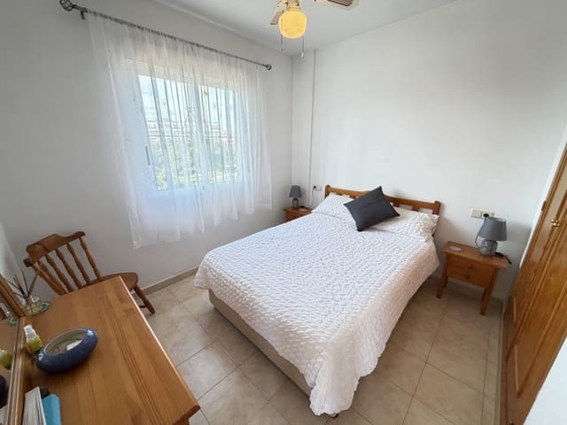 Apartamento de 2 habitaciones en La Zenia, Orihuela en venta con piscina - 175.000 € (Ref: 9660805)