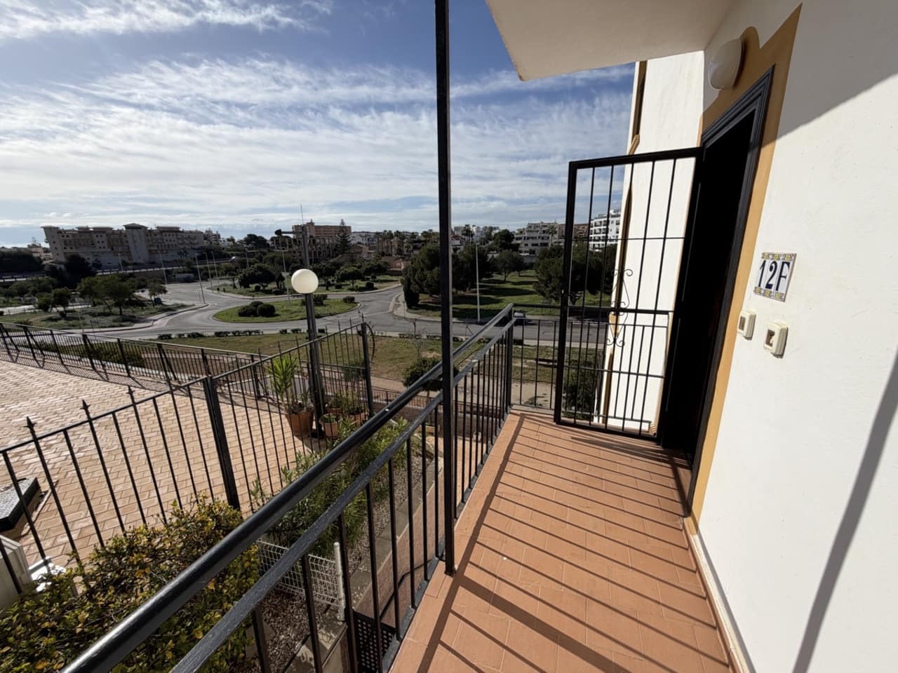 Apartamento de 2 habitaciones en La Zenia en venta con piscina - 175.000 € (Ref: 9660805)