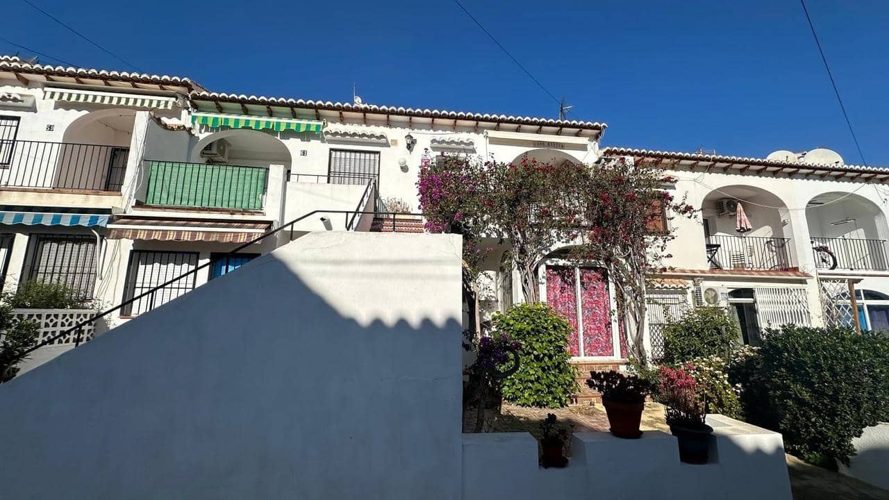 Bungalow de 2 habitaciones en Torrevieja en venta - 189.900 € (Ref: 9663384)