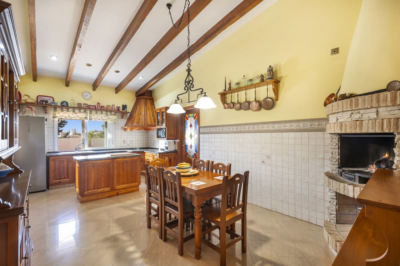 5 sovrum Villa till salu i Torrevieja - 1 150 000 € (Ref: 9665888)