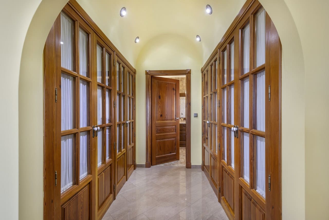 5 sovrum Villa till salu i Torrevieja - 1 150 000 € (Ref: 9665888)