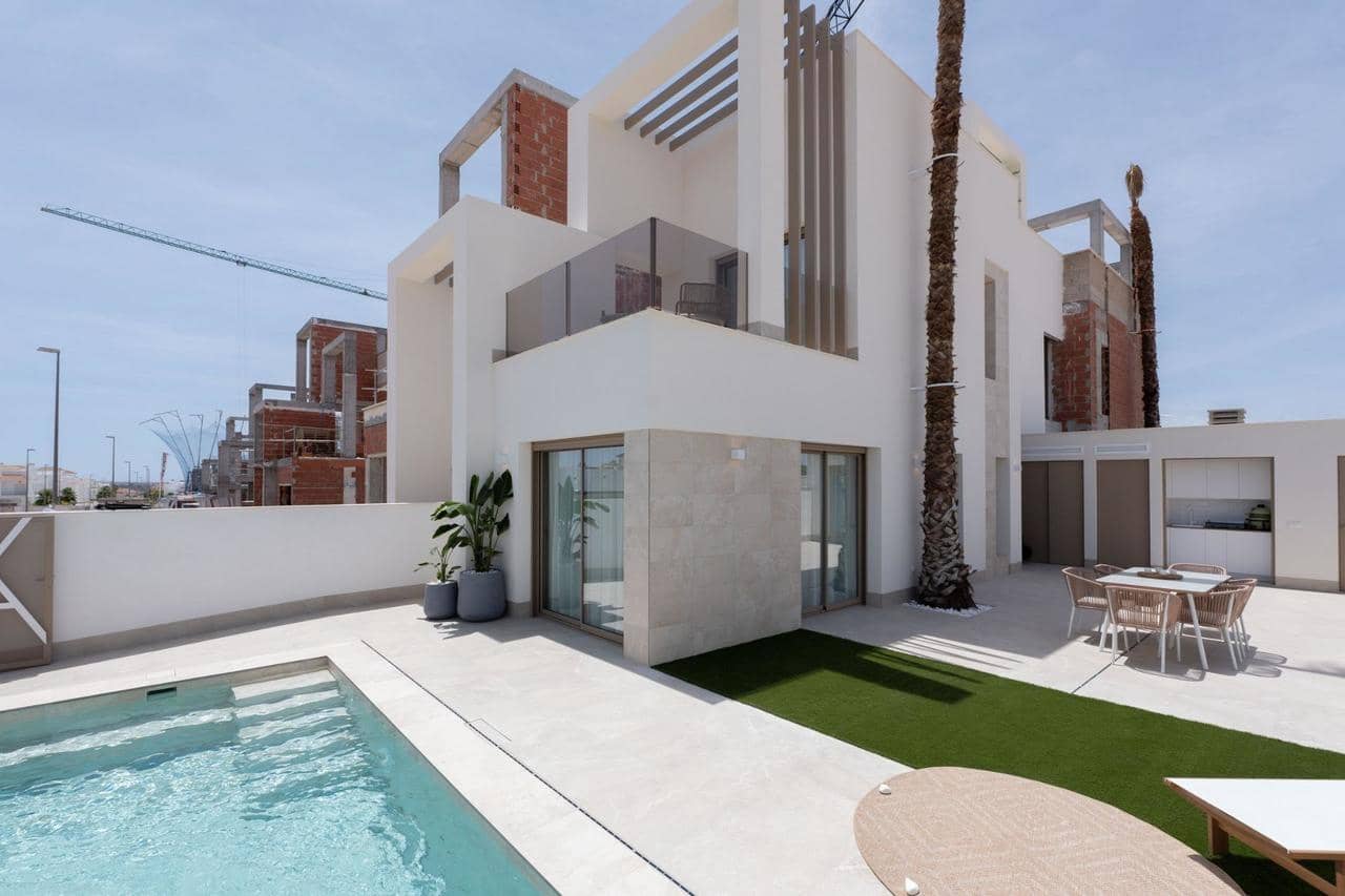 3 camera da letto Casa in vendita in Los Alcazares con piscina garage - 469.000 € (Rif: 9669924)