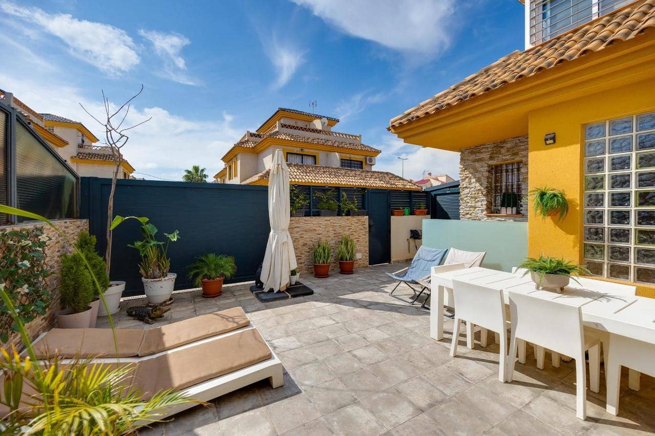 3 slaapkamer Villa te koop in Los Montesinos met zwembad - € 349.500 (Ref: 9673791)