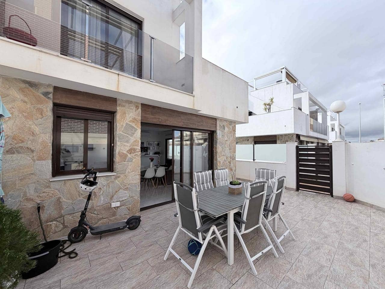 3 bedroom Townhouse for sale in Cabo Roig - € 299,000 (Ref: 9673792)