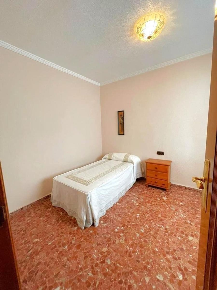 Apartamento de 4 habitaciones en Torrevieja en venta - 475.000 € (Ref: 9673794)