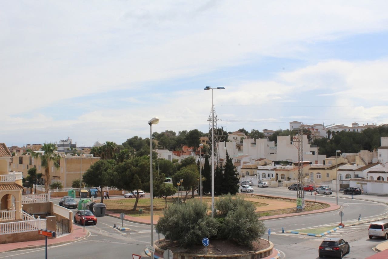 2 soverom Penthouse til salgs i Villamartin - € 148 000 (Ref: 9673796)