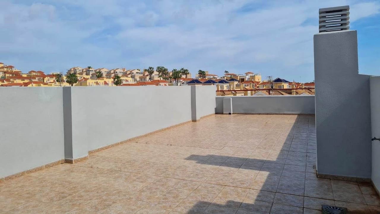 2 soverom Penthouse til salgs i Villamartin - € 148 000 (Ref: 9673796)