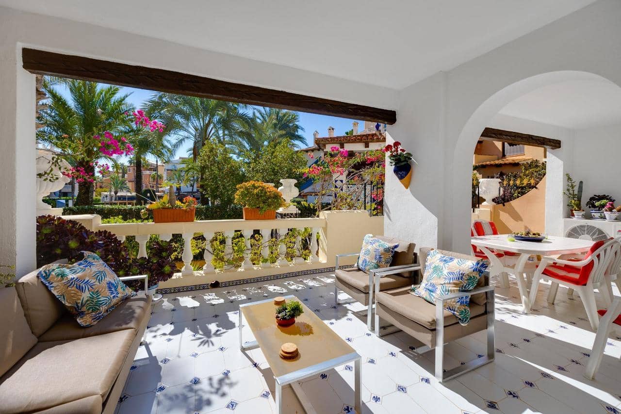 2 slaapkamer Appartement te koop in Torrevieja met zwembad - € 310.000 (Ref: 9676755)