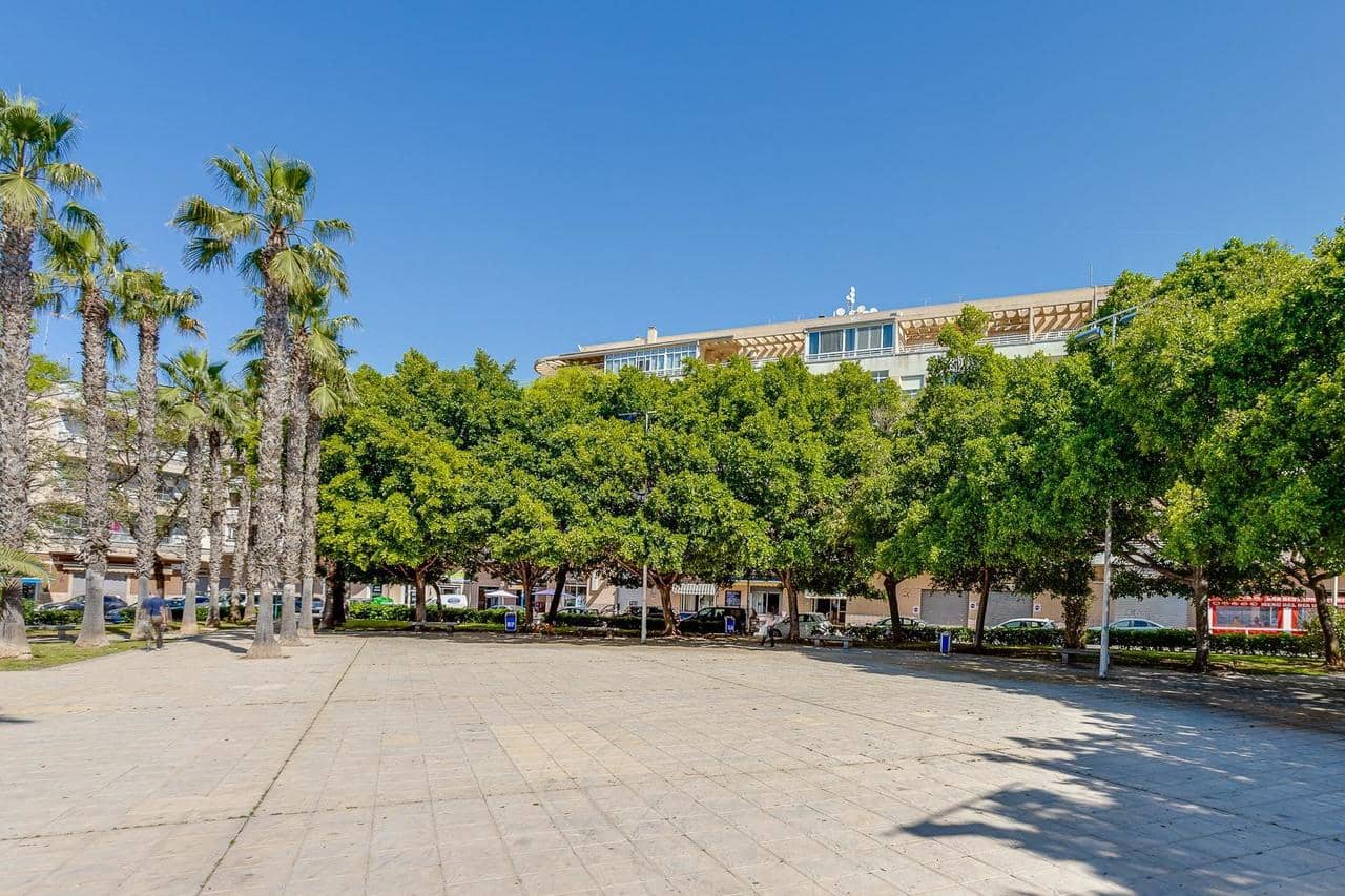 2 sypialnia Apartament na sprzedaż w Torrevieja z basenem - 129 900 € (Ref: 9682352)