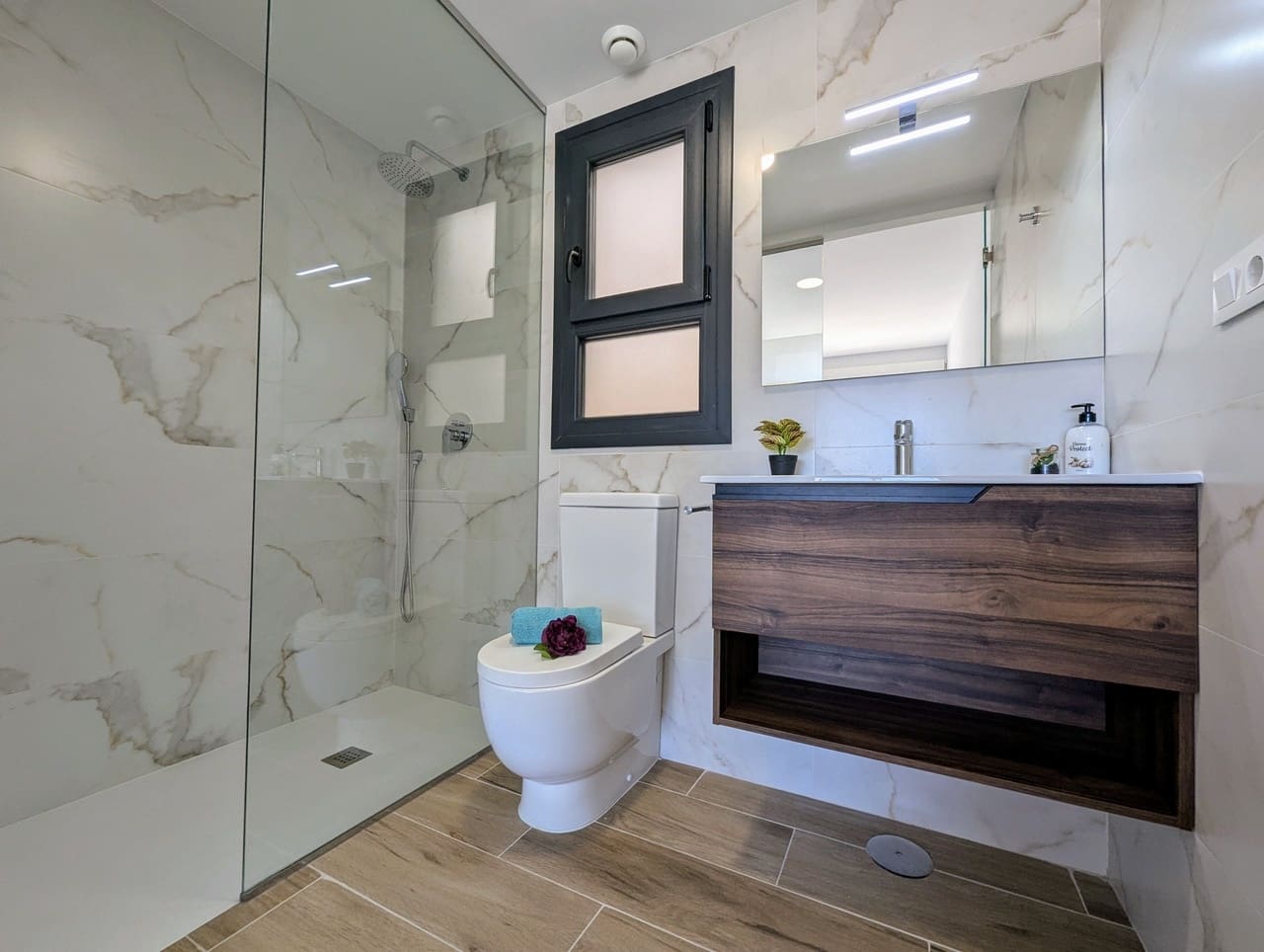 2 chambre Penthouse à vendre à Villamartin avec piscine garage - 310 000 € (Ref: 9683369)