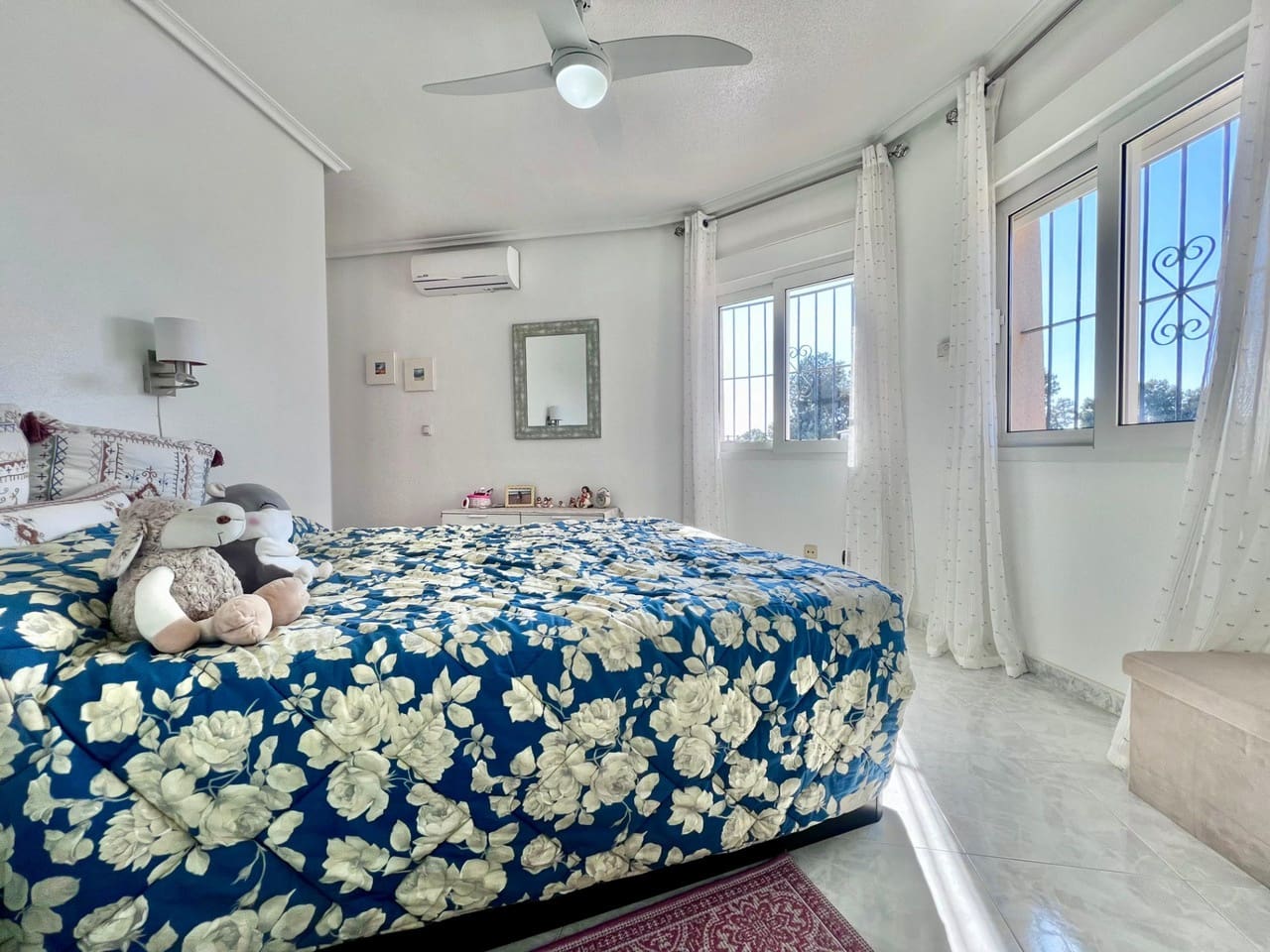 4 soveværelse Villa til salg i Orihuela Costa med swimmingpool - € 639.900 (Ref: 9683371)