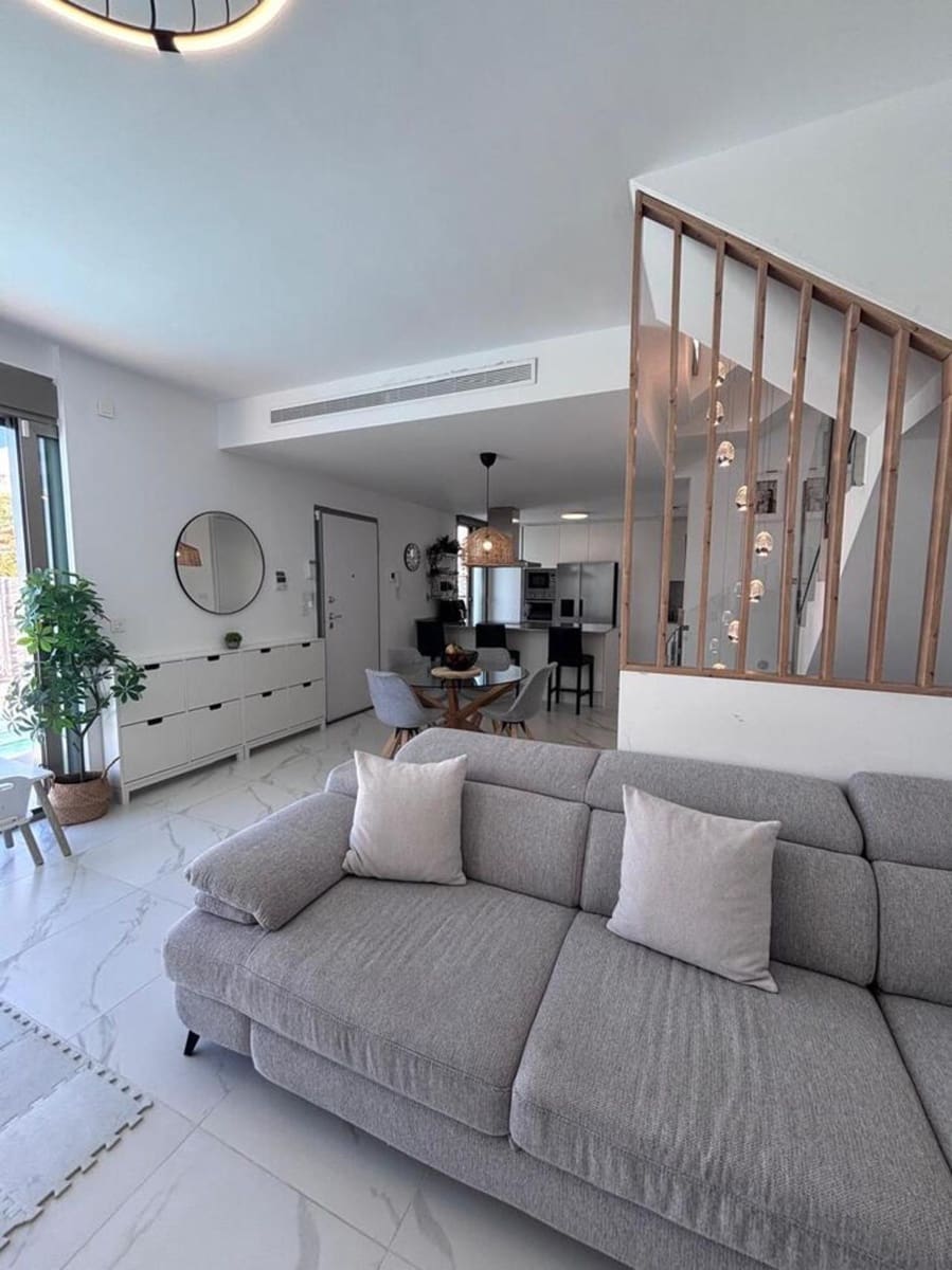 5 slaapkamer Villa te koop in Villamartin - € 595.000 (Ref: 9690003)