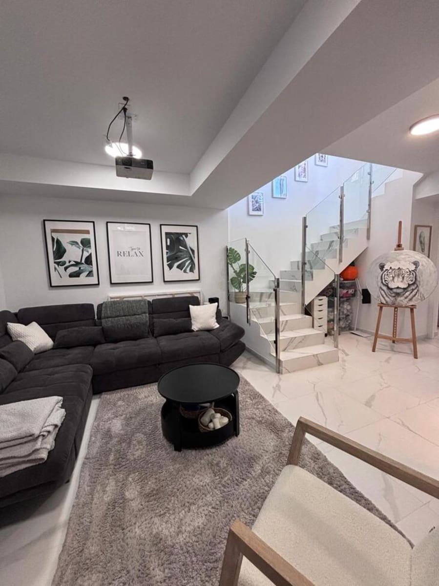 5 slaapkamer Villa te koop in Villamartin - € 595.000 (Ref: 9690003)