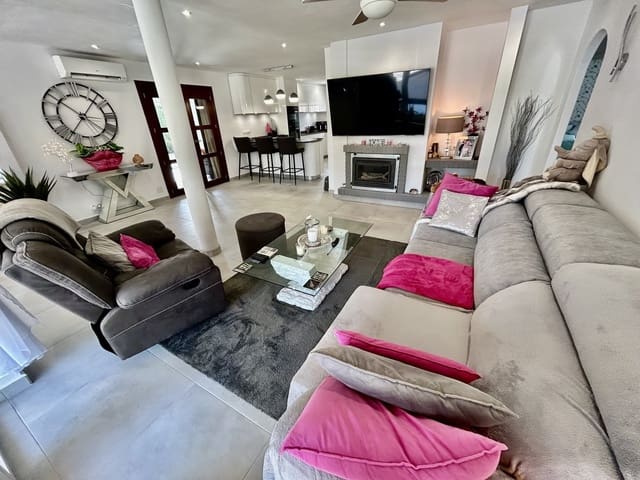 6 makuuhuone Huvila myytävänä paikassa Cabo Roig, Orihuela - 799 000 € (Ref: 9690005)