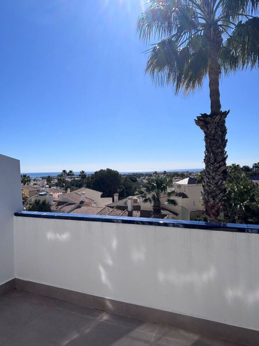 2 makuuhuone Kattohuoneisto myytävänä paikassa Orihuela Costa - 205 000 € (Ref: 9690006)