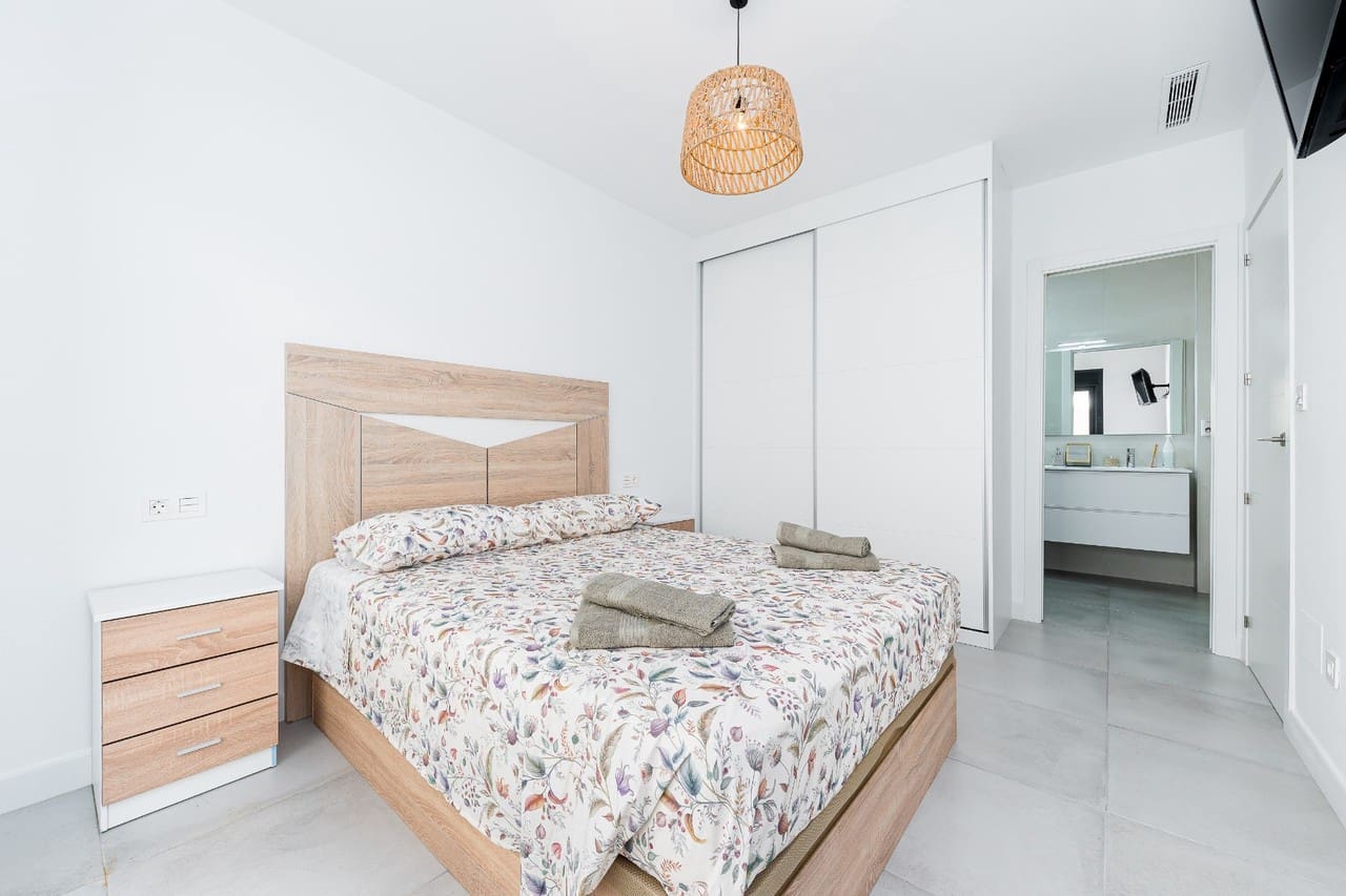 3 soverom Villa til salgs i Los Montesinos med svømmebasseng garasje - € 420 000 (Ref: 9690012)