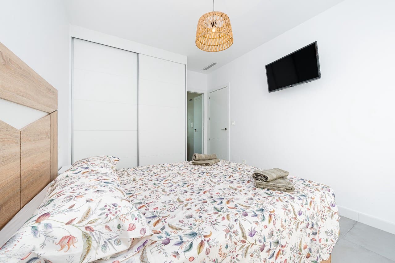 3 soverom Villa til salgs i Los Montesinos med svømmebasseng garasje - € 420 000 (Ref: 9690012)