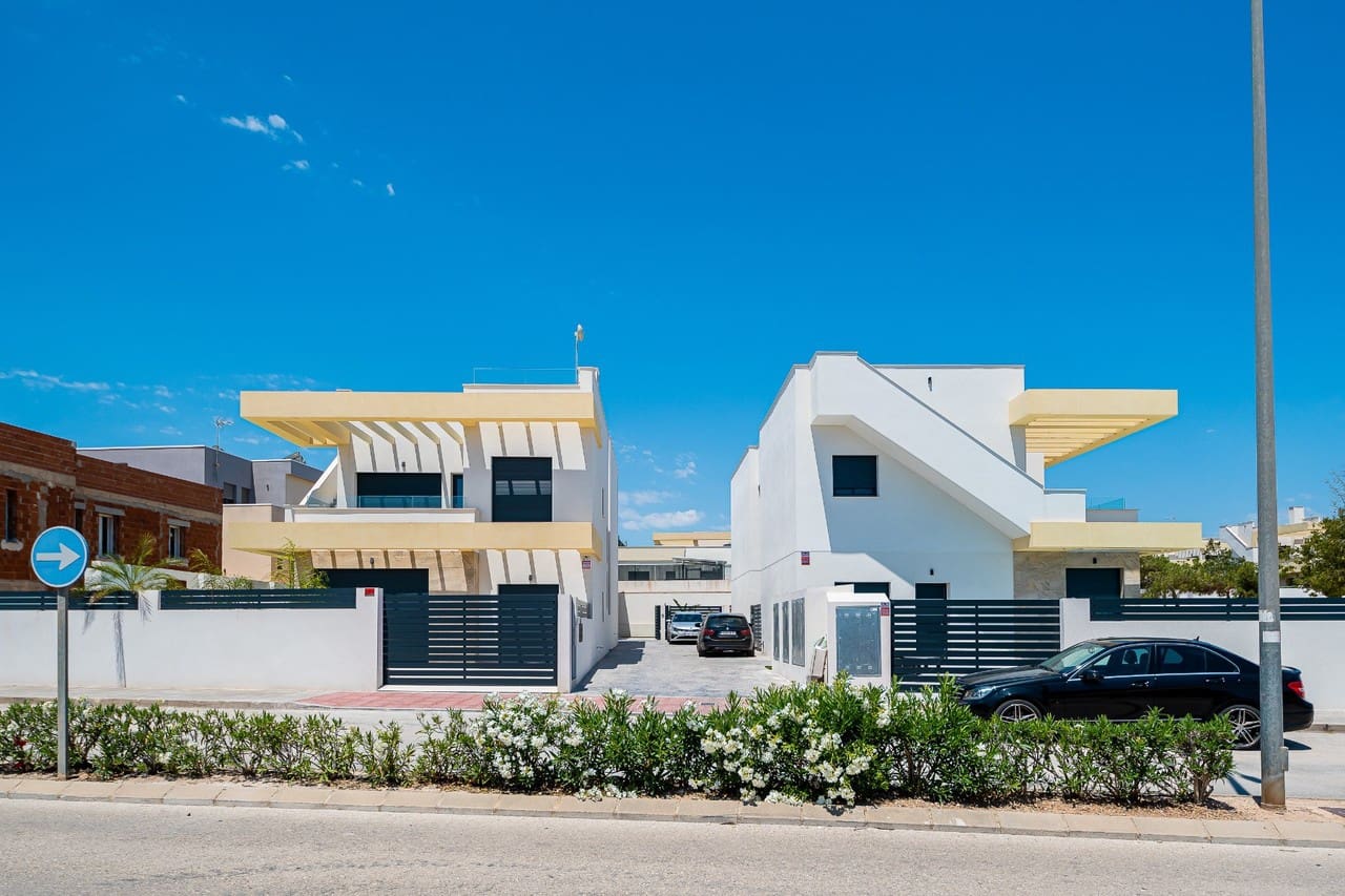 3 soverom Villa til salgs i Los Montesinos med svømmebasseng garasje - € 420 000 (Ref: 9690012)