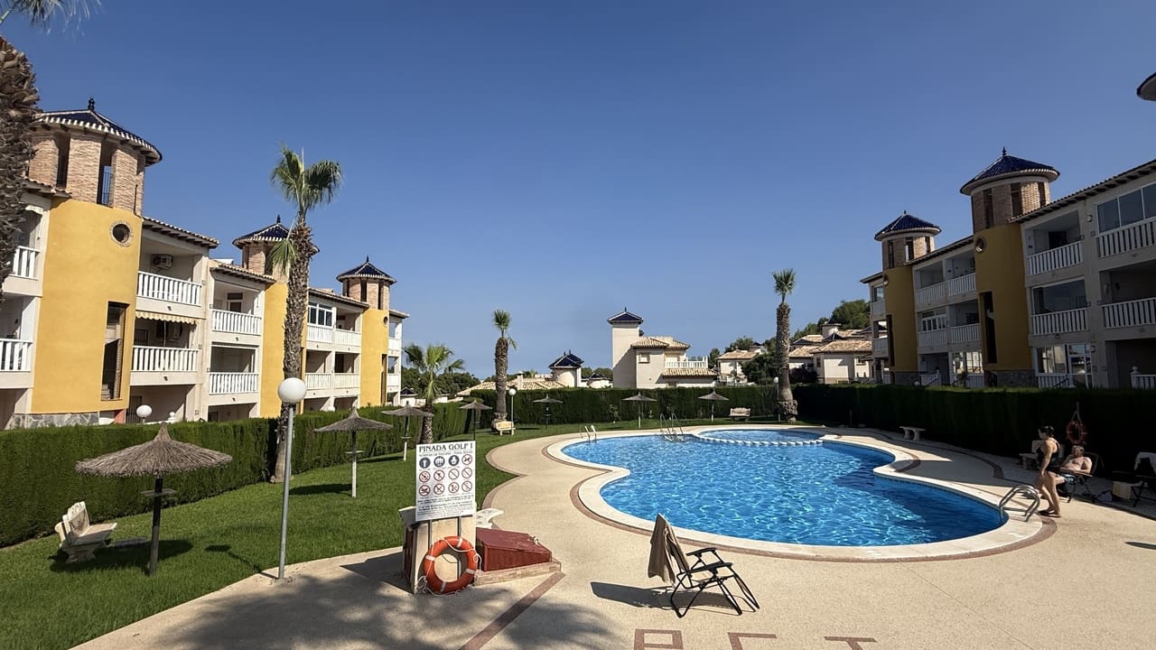 2 bedroom Apartment for sale in Villamartin with pool - € 149,995 (Ref: 9694673)