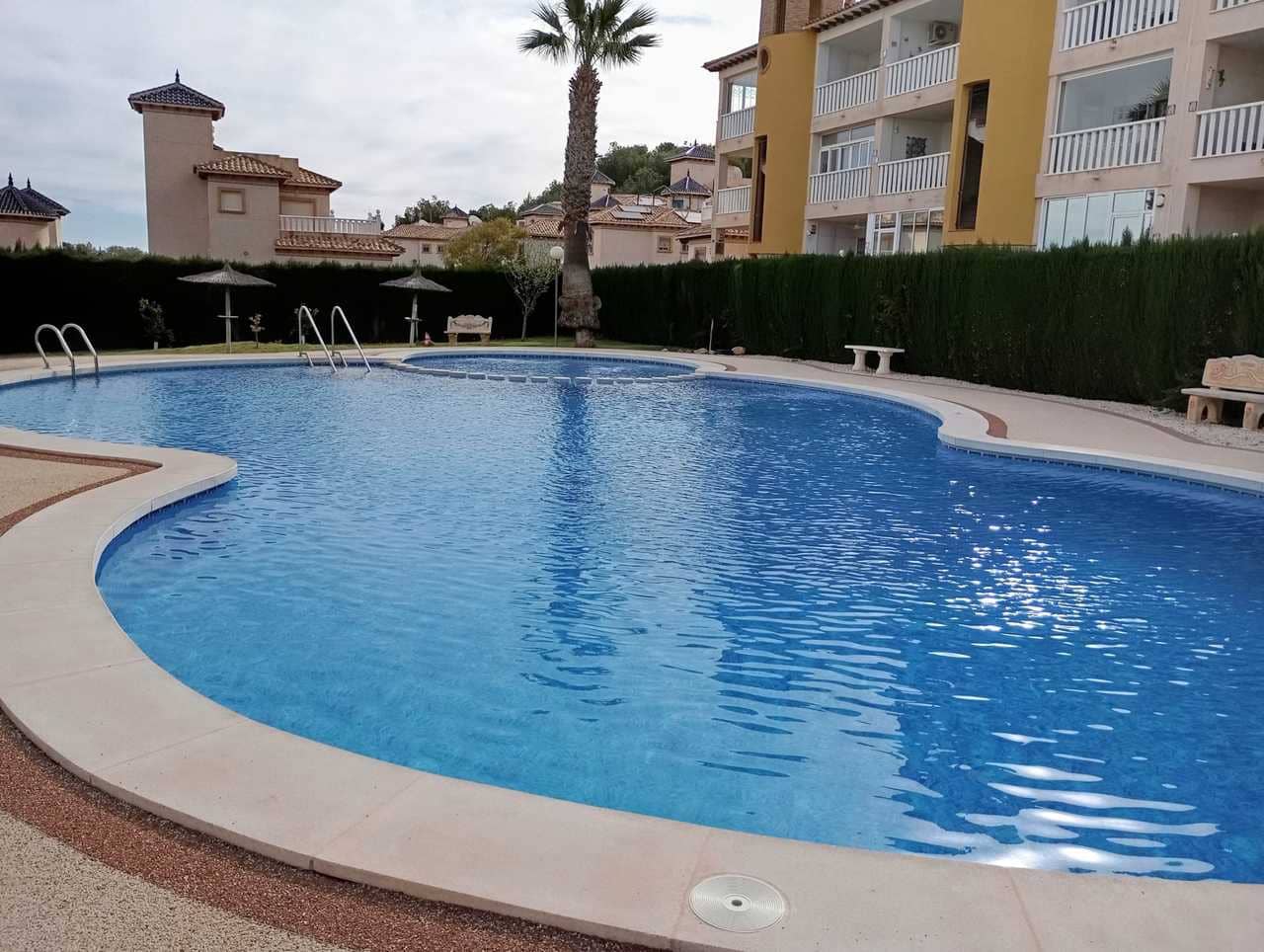 2 bedroom Apartment for sale in Villamartin with pool - € 149,995 (Ref: 9694673)