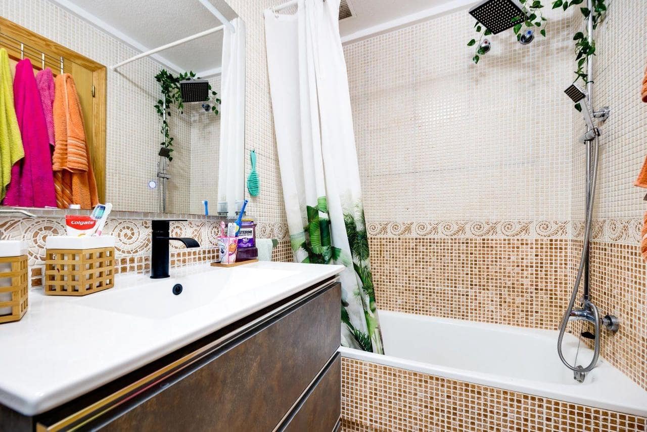 2 sypialnia Apartament na sprzedaż w Torrevieja z basenem - 184 969 € (Ref: 9694674)