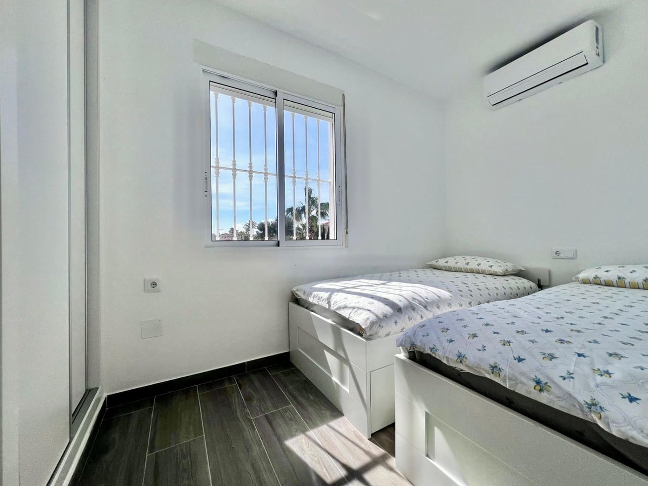 5 quarto Moradia para venda em San Miguel de Salinas com piscina - 499 000 € (Ref: 9700410)