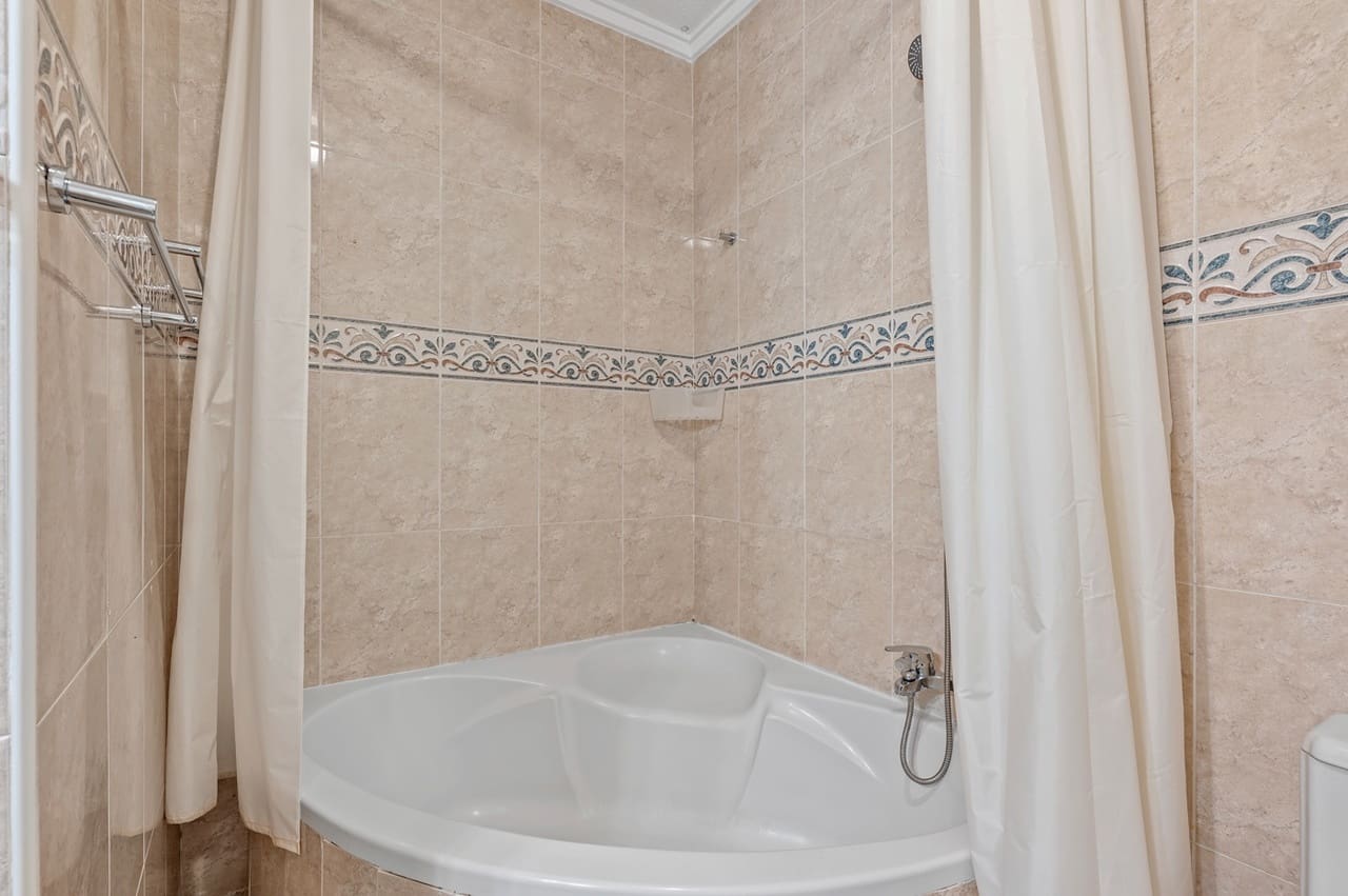 2 quarto Casa em Banda para venda em Ciudad Quesada com piscina - 165 000 € (Ref: 9700415)