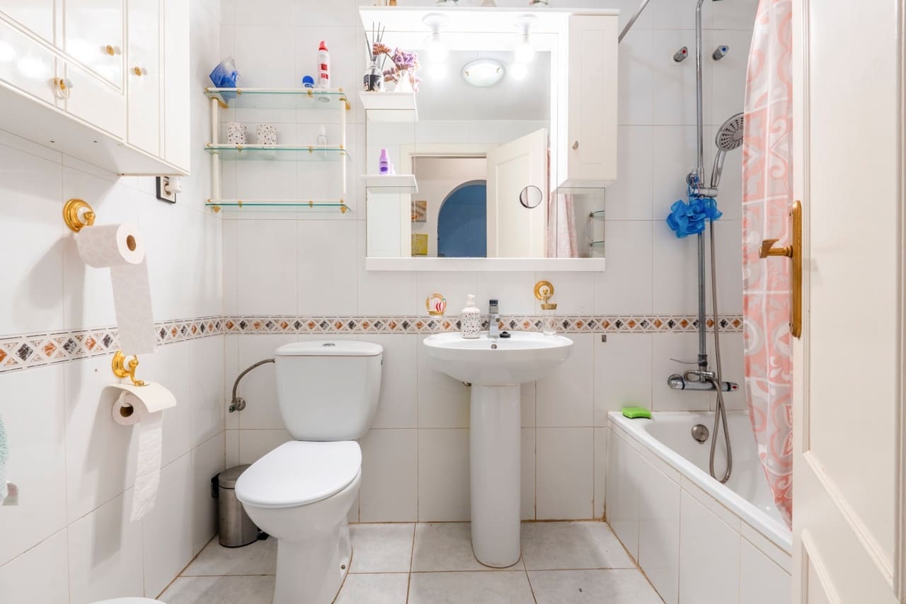 2 chambre Bungalow à vendre à Orihuela Costa avec piscine - 160 000 € (Ref: 9700416)