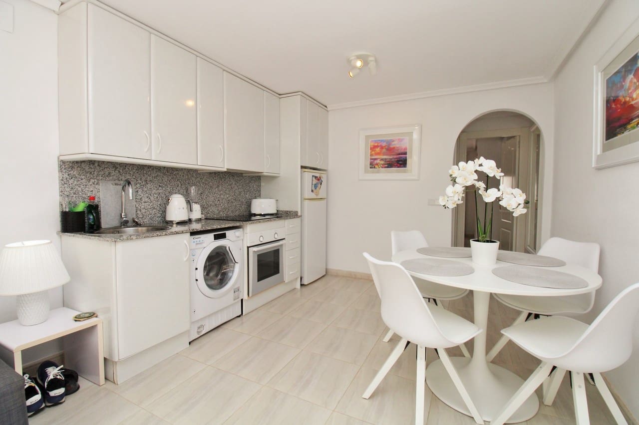 1 quarto Bungalow para venda em Villamartin - 129 950 € (Ref: 9700417)