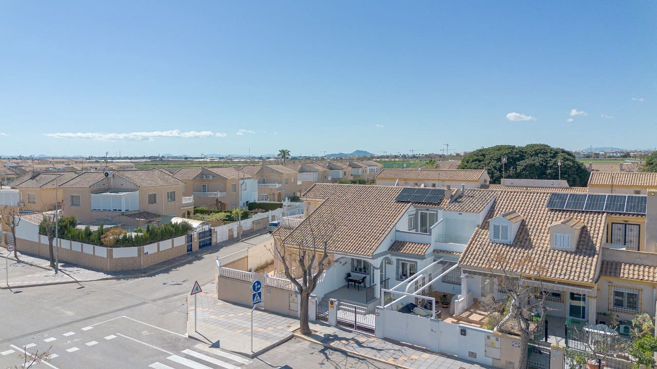 3 Zimmer Villa zu verkaufen in Pilar de la Horadada - 269.000 € (Ref: 9700423)