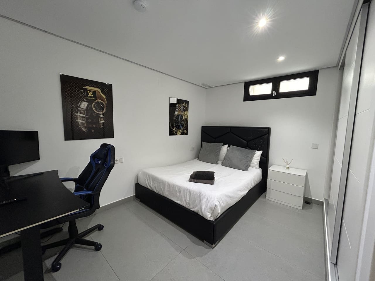 5 makuuhuone Huvila myytävänä paikassa Los Balcones - 849 950 € (Ref: 9704526)