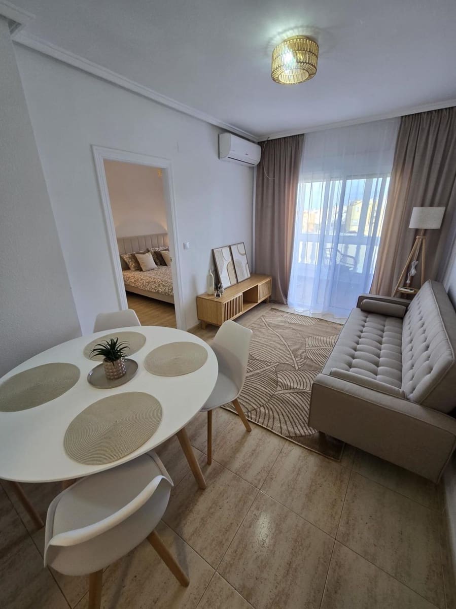 1 chambre Appartement à vendre à Torrevieja - 183 000 € (Ref: 9704529)