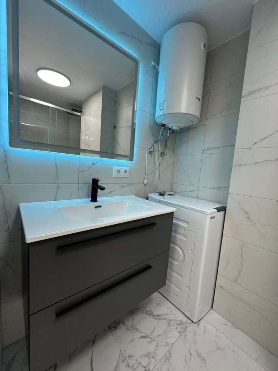 Apartamento de 3 habitaciones en Torrevieja en venta - 179.950 € (Ref: 9706220)