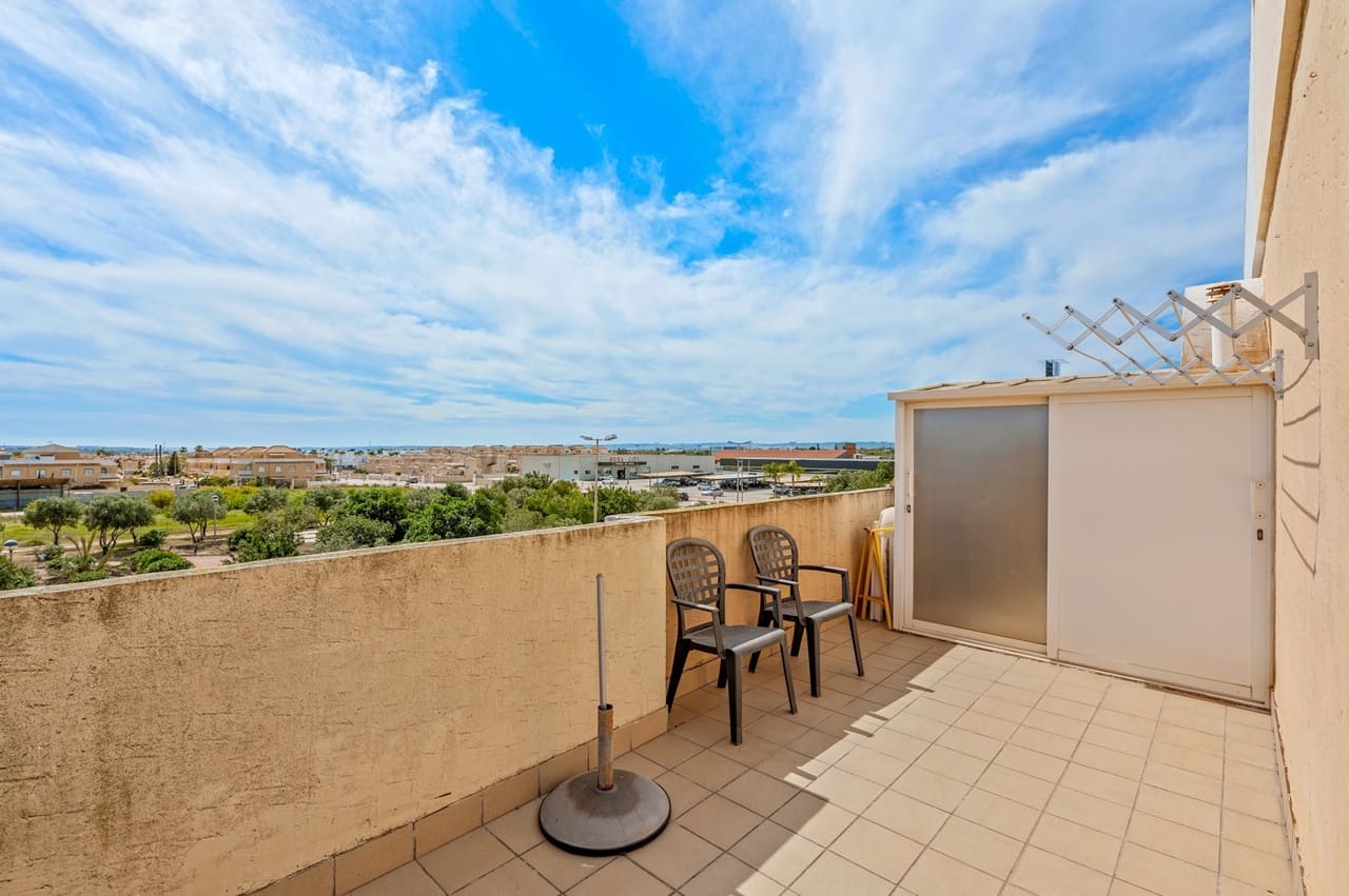 Chalet de 3 habitaciones en Ciudad Quesada en venta con piscina - 269.000 € (Ref: 9714483)