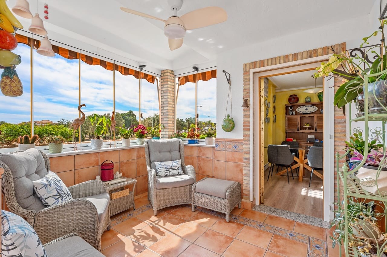 Chalet de 3 habitaciones en Ciudad Quesada en venta con piscina - 269.000 € (Ref: 9714483)