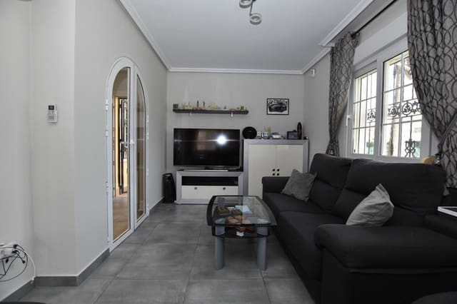 3 makuuhuone Huvila myytävänä paikassa Dehesa de Campoamor, Orihuela - 445 000 € (Ref: 9714485)