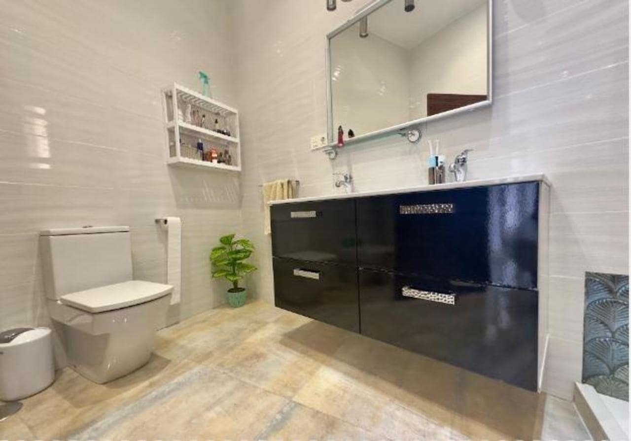 Chalet de 4 habitaciones en Pilar de la Horadada en venta con piscina - 595.000 € (Ref: 9721072)