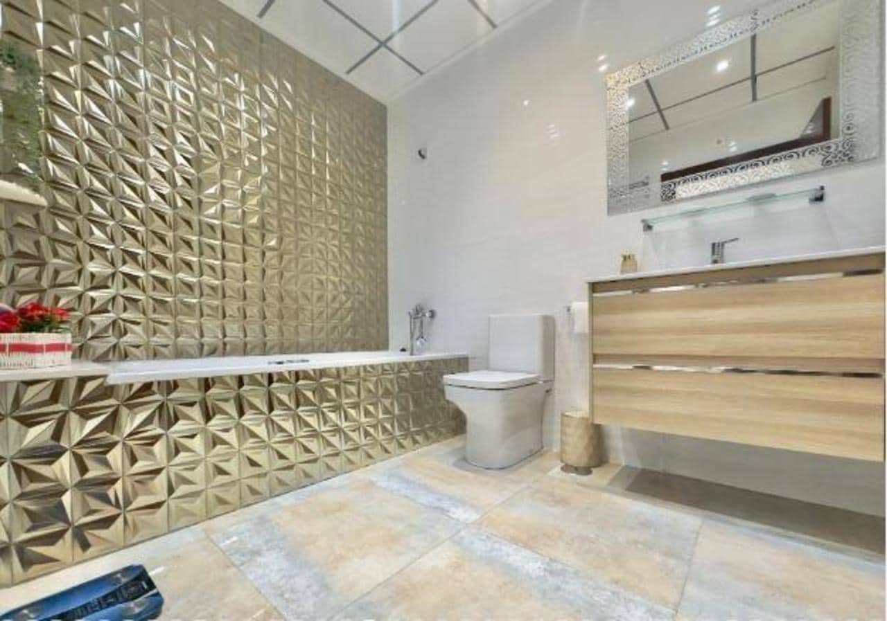 Chalet de 4 habitaciones en Pilar de la Horadada en venta con piscina - 595.000 € (Ref: 9721072)